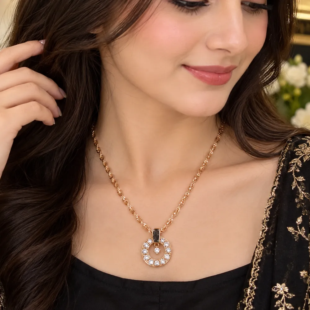 Exquisite Circle Pendant Necklace